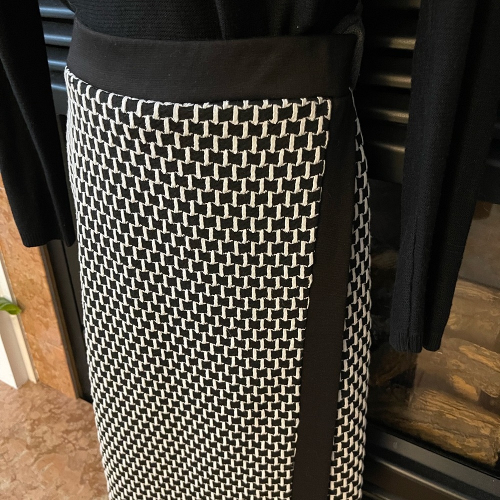 Faith and Joy LA Asymmetrical Skirt - Picture 3 of 10